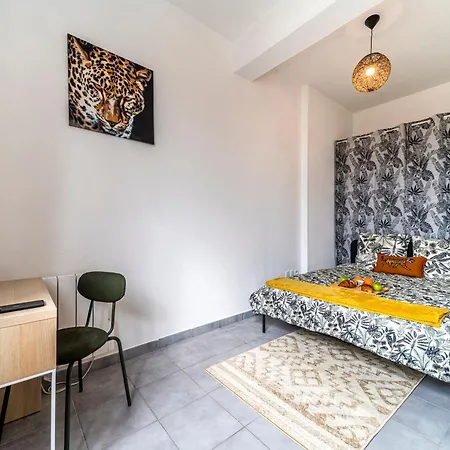 Cosy Lille I - - Hypercentre - Parking Securise - Wifi - Netflix - Cuisine *