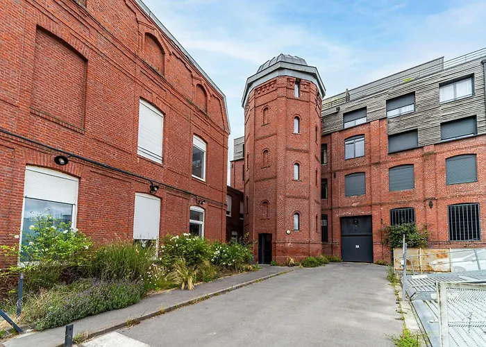 Le Savane - Hypercentre - Parking - Metro - Wifi - Netflix Apartment
